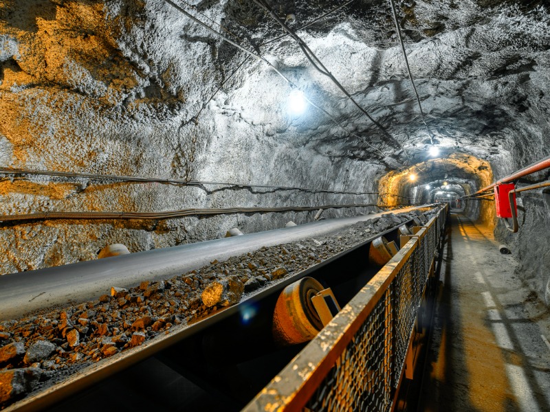 Former mining CEO sanctioned for disclosure, trading violations