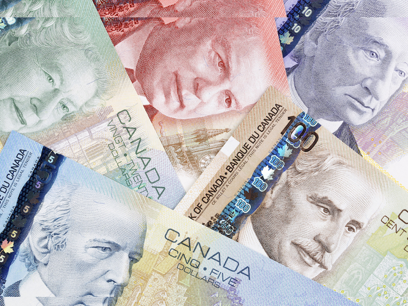 Canadian Economy Sees Fleeting July Growth Amid August Stagnation, Bank of Canada Rate Cut Looms