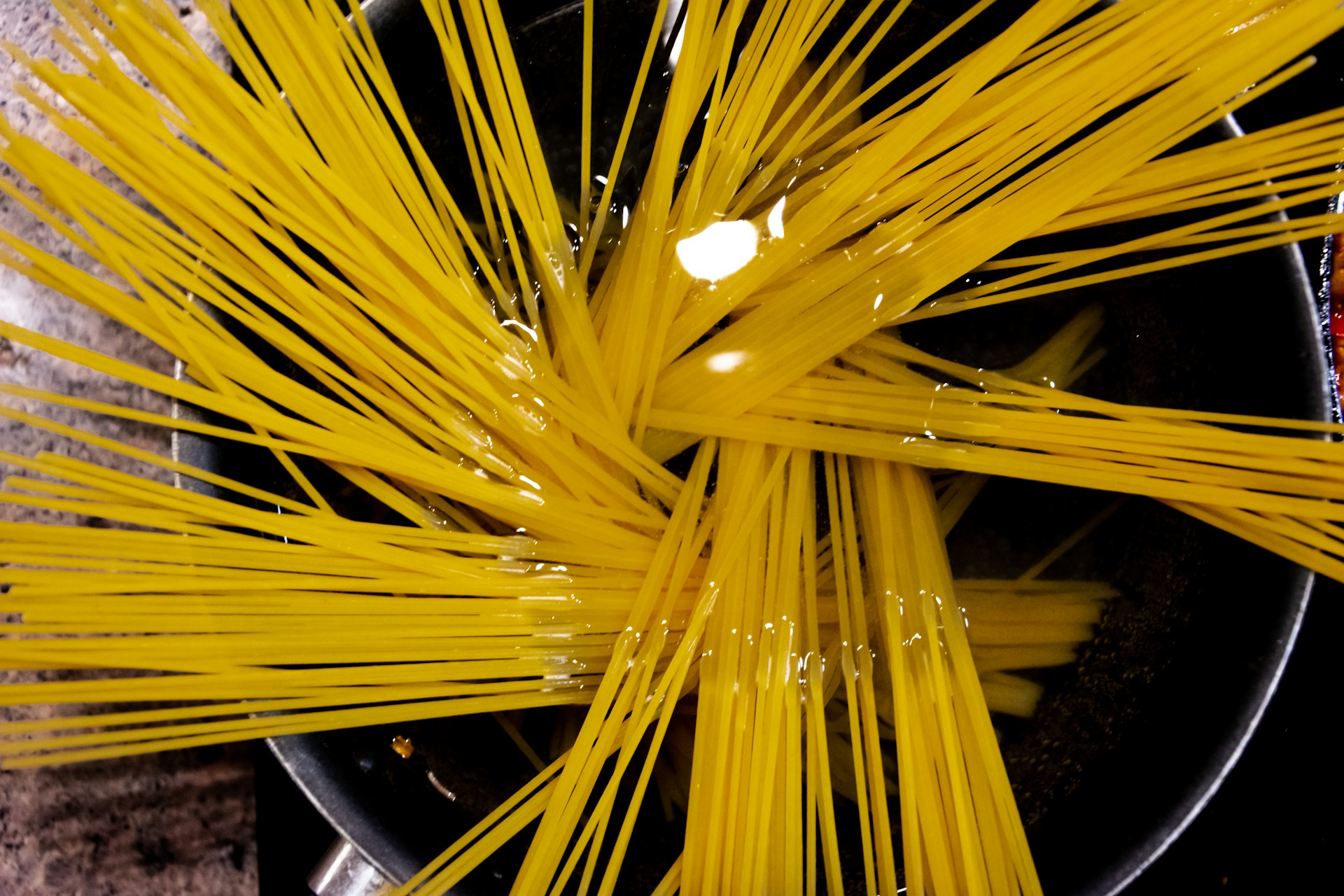 Spaghetti at the wall