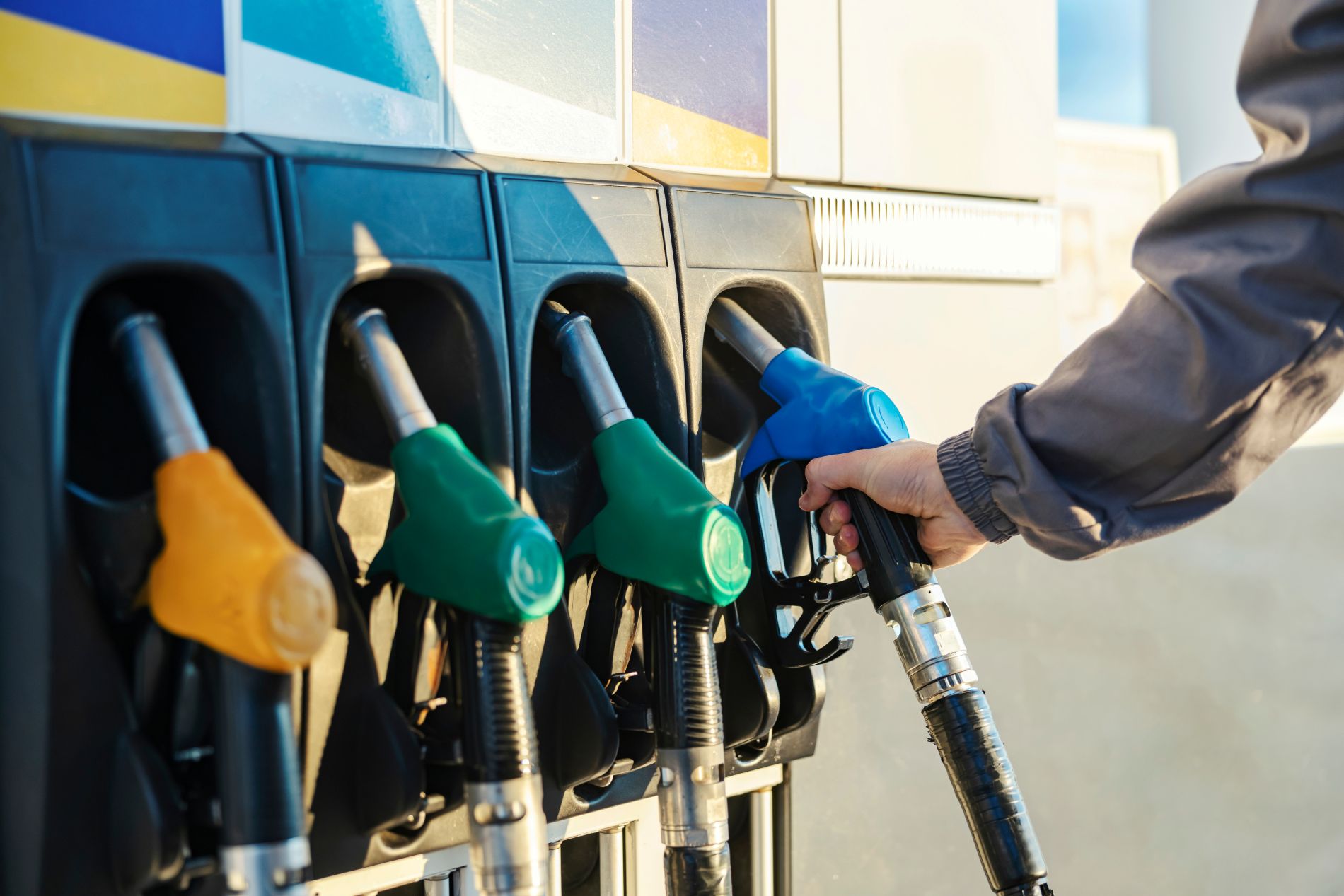 Fuel tax pause offers bigger break to higher-income families: PBO ...