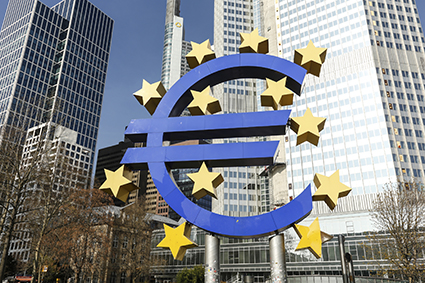 The Euro sign outside the European Central Bank alternate text for this image
