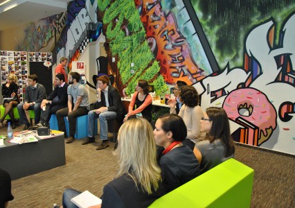 Un espace de travail ludique pour doper la créativité des conseillers