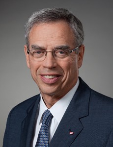 Gare aux déficits, dit Joe Oliver