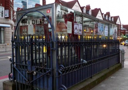 Insolite : des toilettes publiques en vente à… 2 M$!