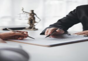Le tribunal tranche entre deux testaments inachevés
